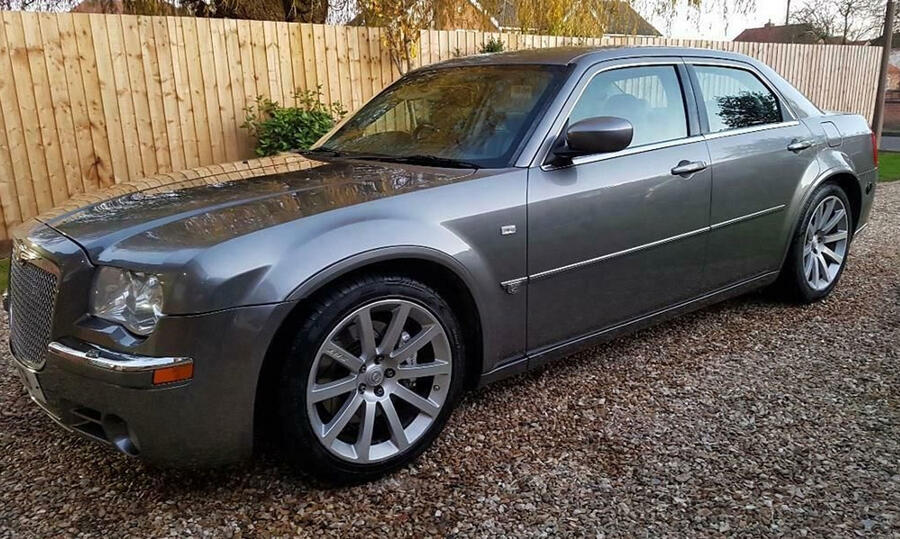 Chrysler 300c srt