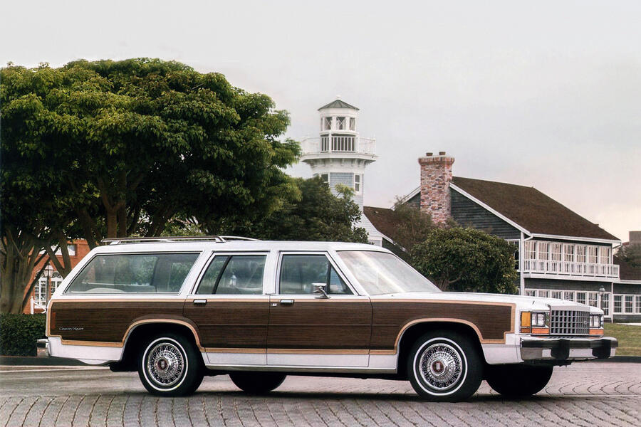 Ford ltd country squire