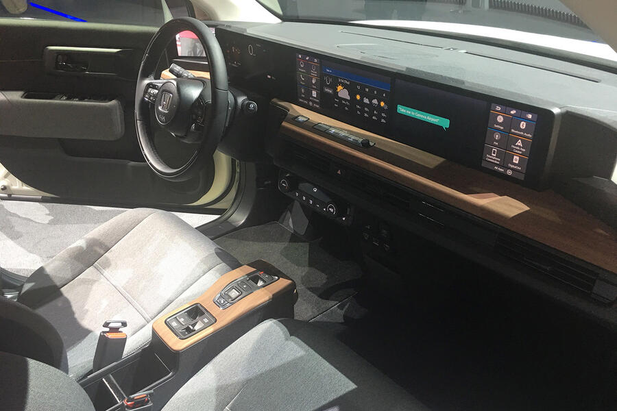 Honda e concept interior