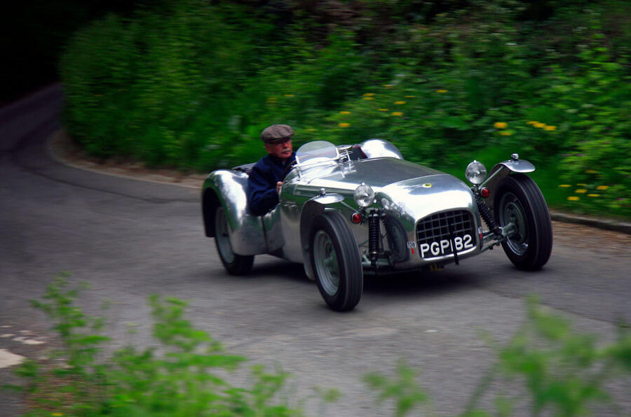 Lotus 7 706