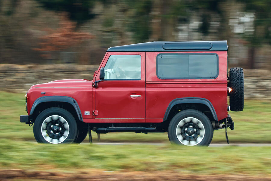 Lrclassicdefenderworksv817011806