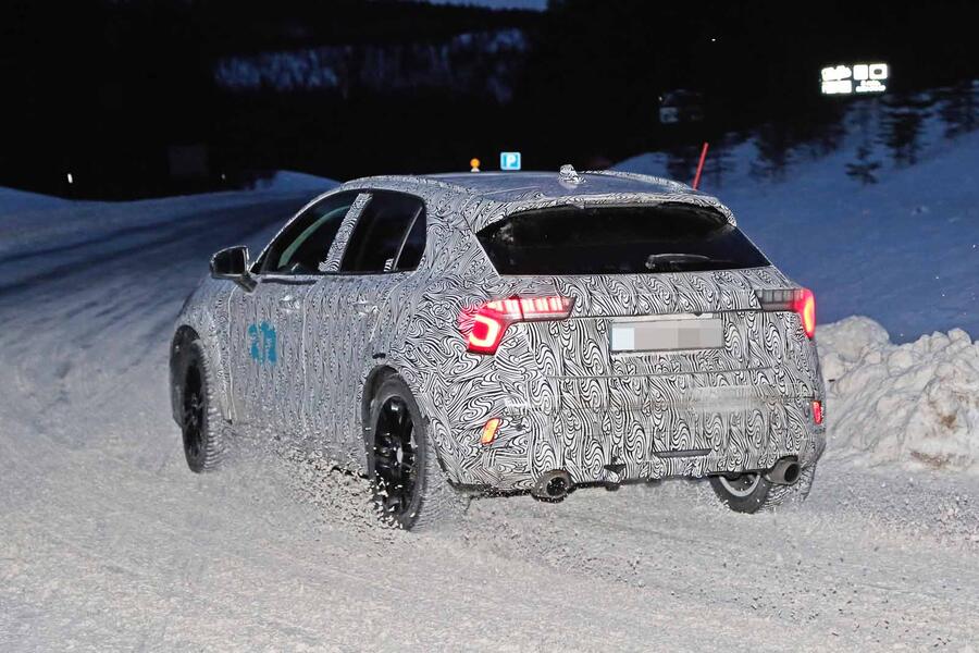 Lynk co 04 hatchback 06