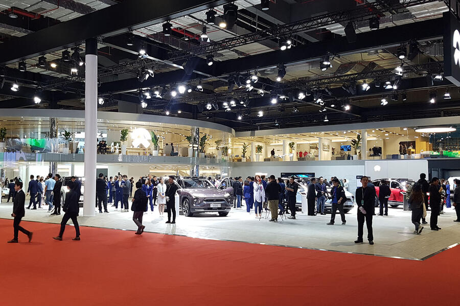 Nio show stand