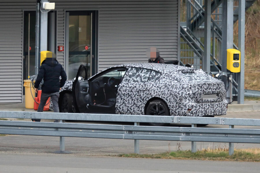 Peugeot 4008 disguised 96 0