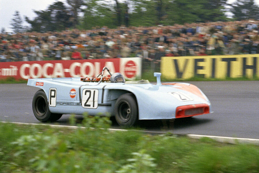 Porsche 980 flat 8 engine