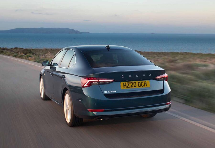 Skoda octavia official3