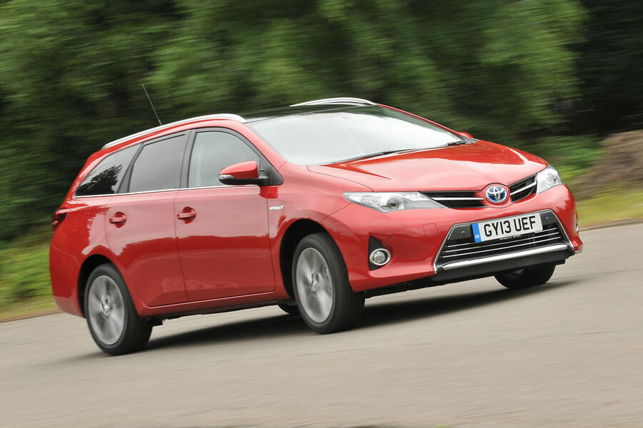 Ubg toyota auris touring 2