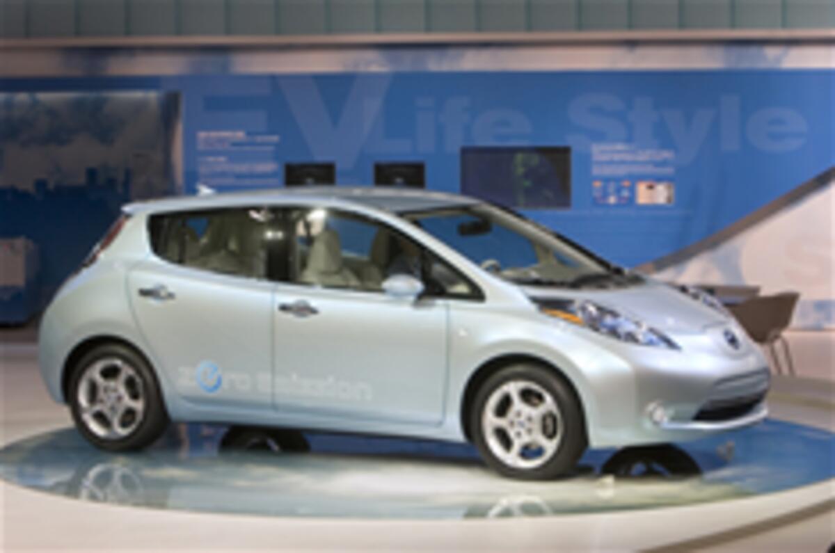 Tokyo video: Nissan Leaf 