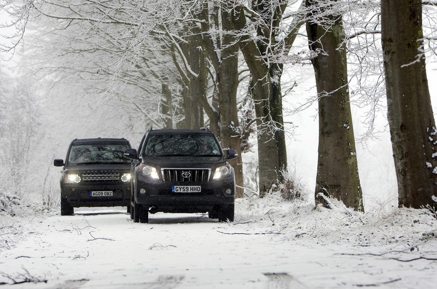 Discovery v Land Cruiser