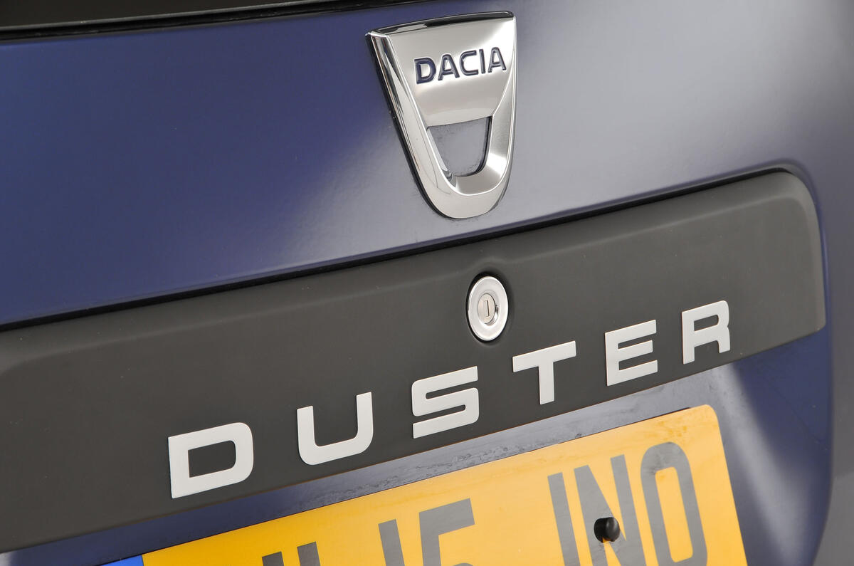 Dacia duster badge