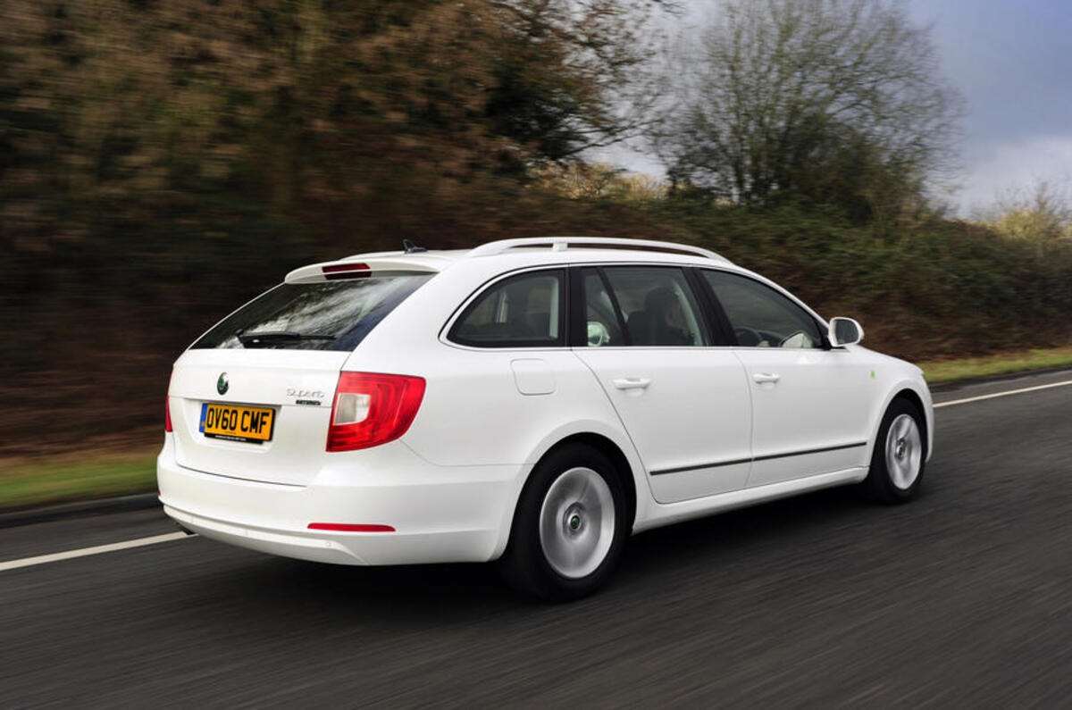 Skoda Superb - rear