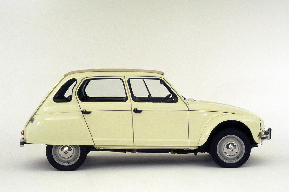 Citroen Dyane - static side