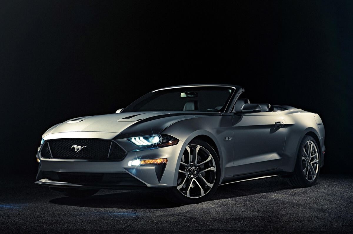 Ford mustang gt convertible ingot silver