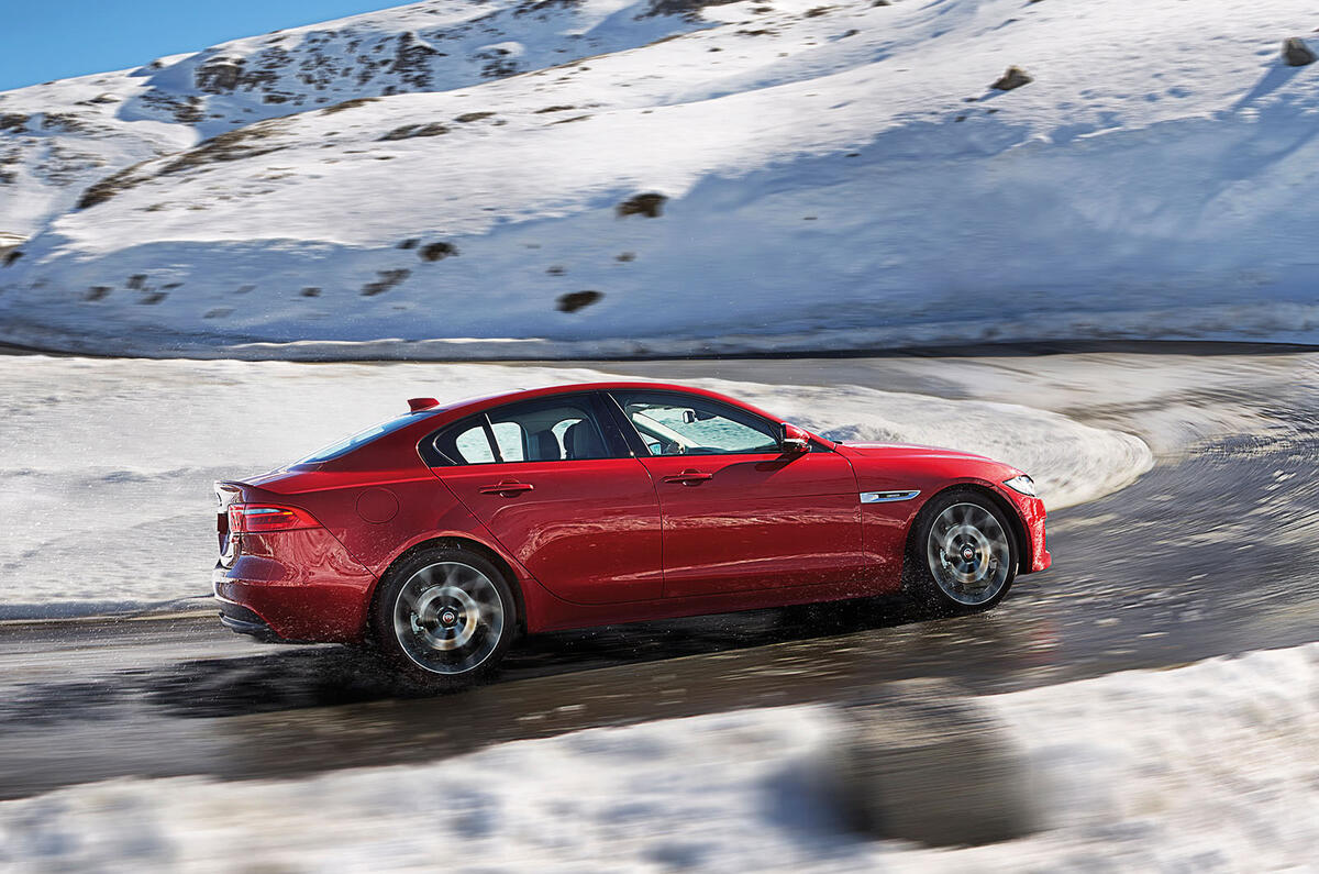 Jag xe 2015 awd 0062