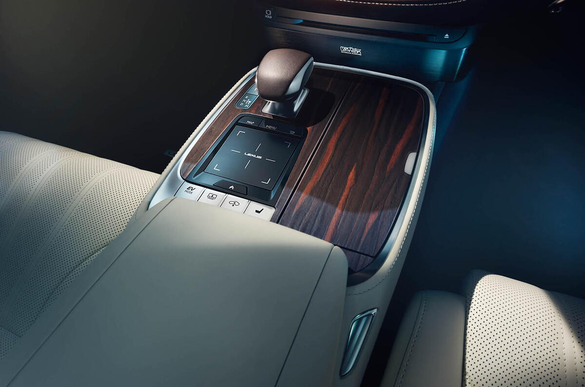 Lexus ls web 0444