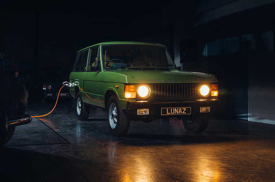 LUNAZ   ELECTRIC RANGE ROVER CLASSIC front