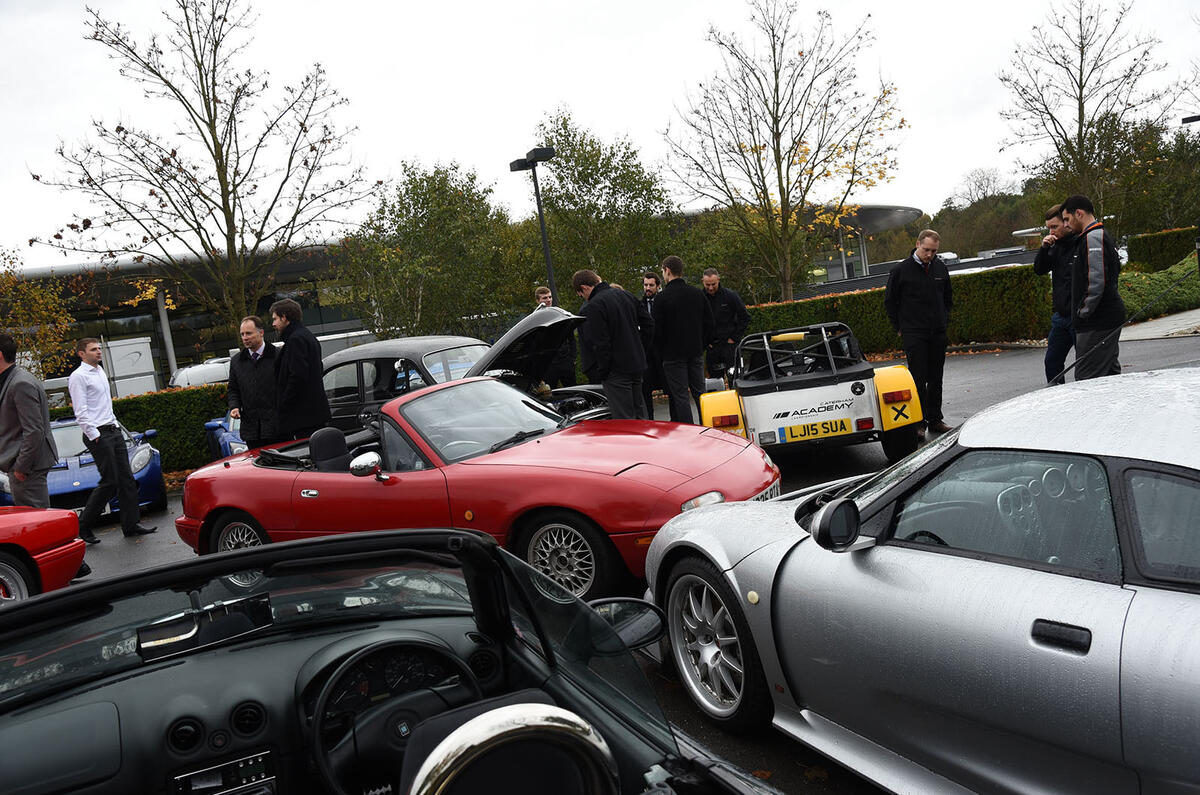 Mclaren staff andcars 0009