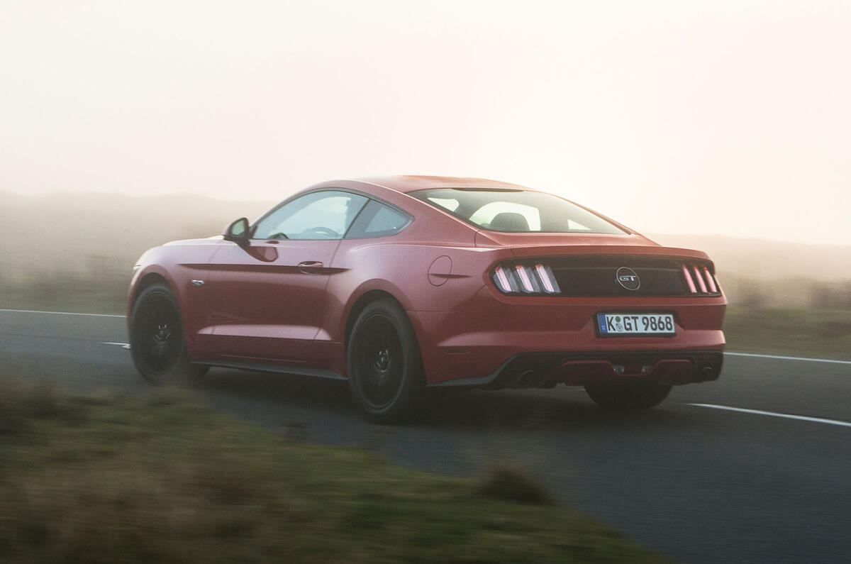 Mustang vs m235i 2015 web 0047