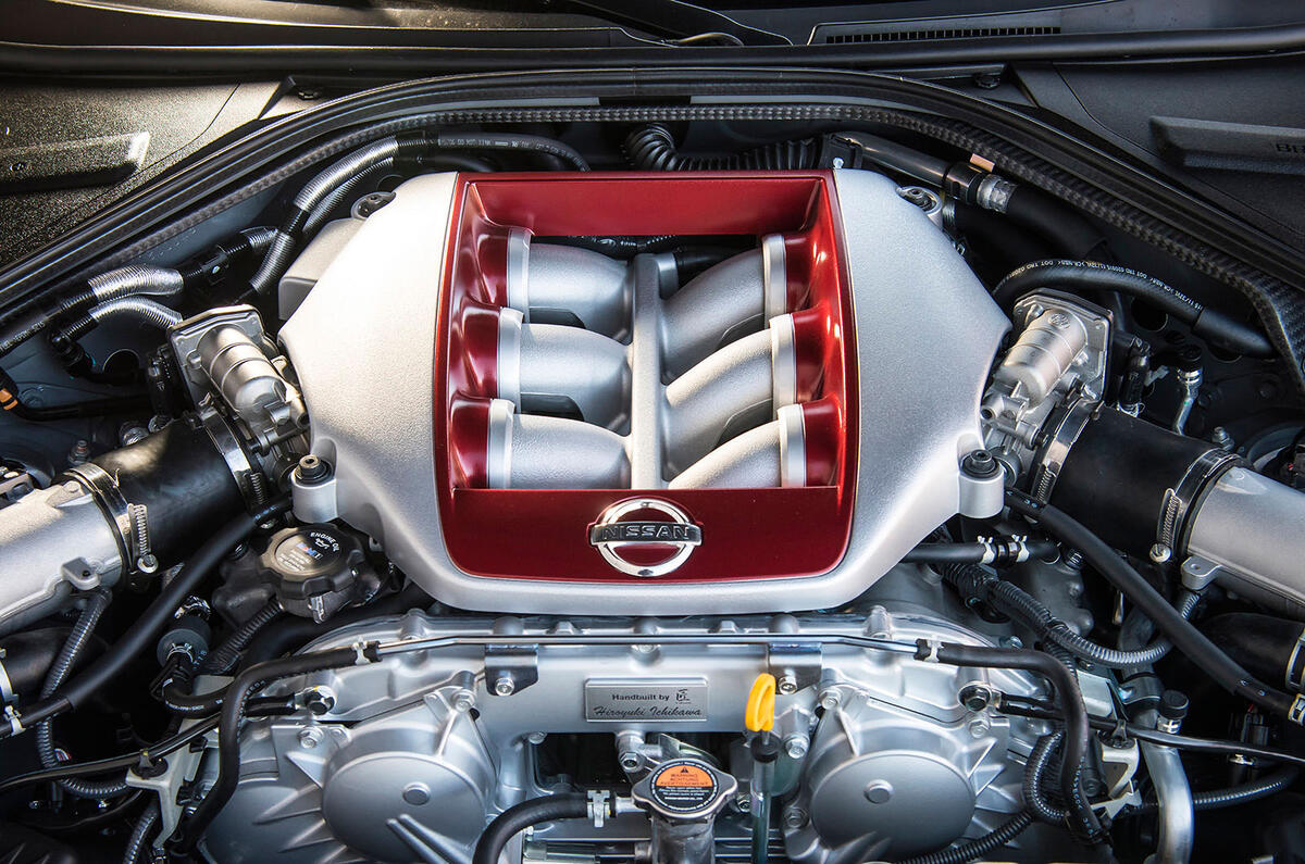 Nissan gt r 2017my 0216 0