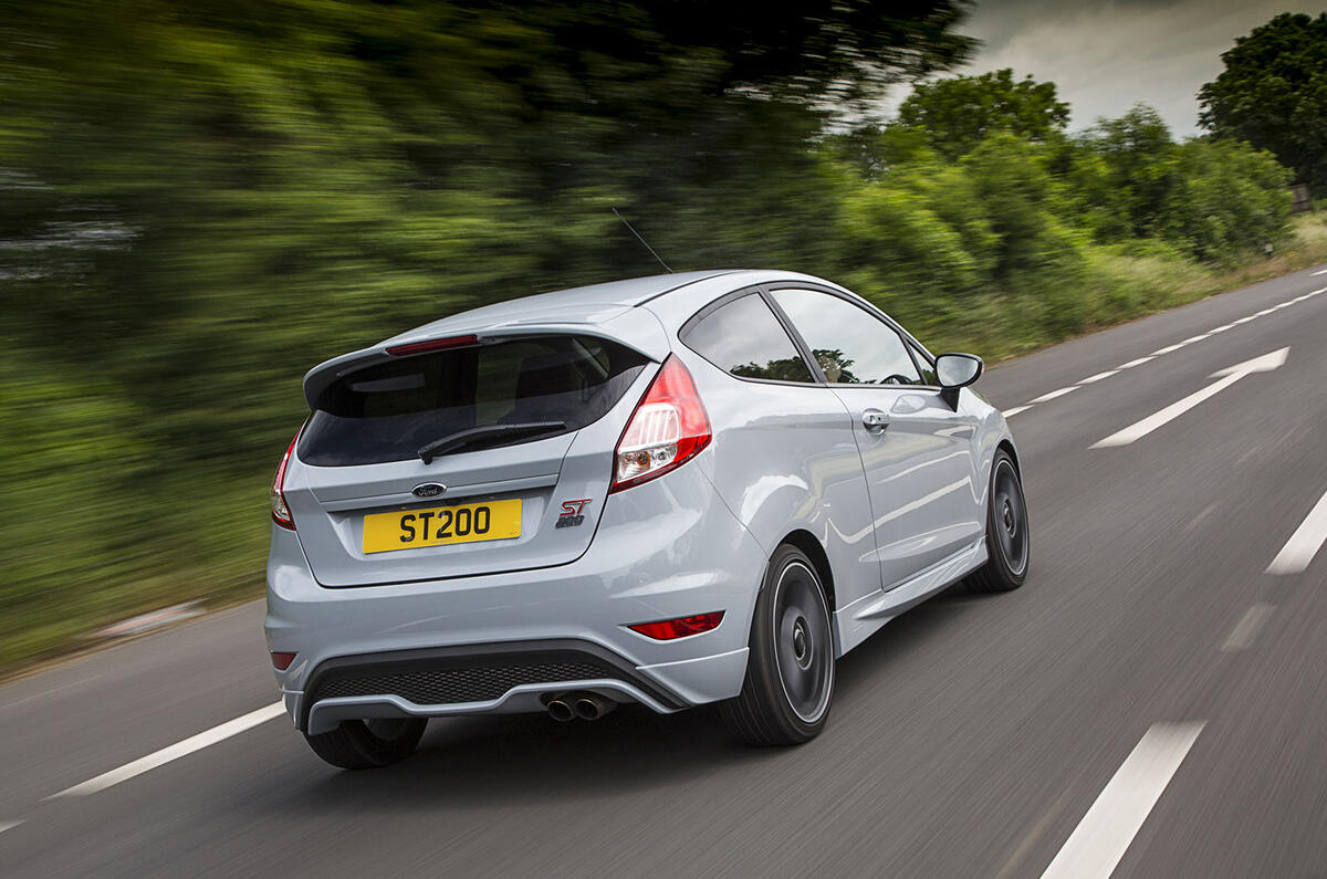 St200 we 589