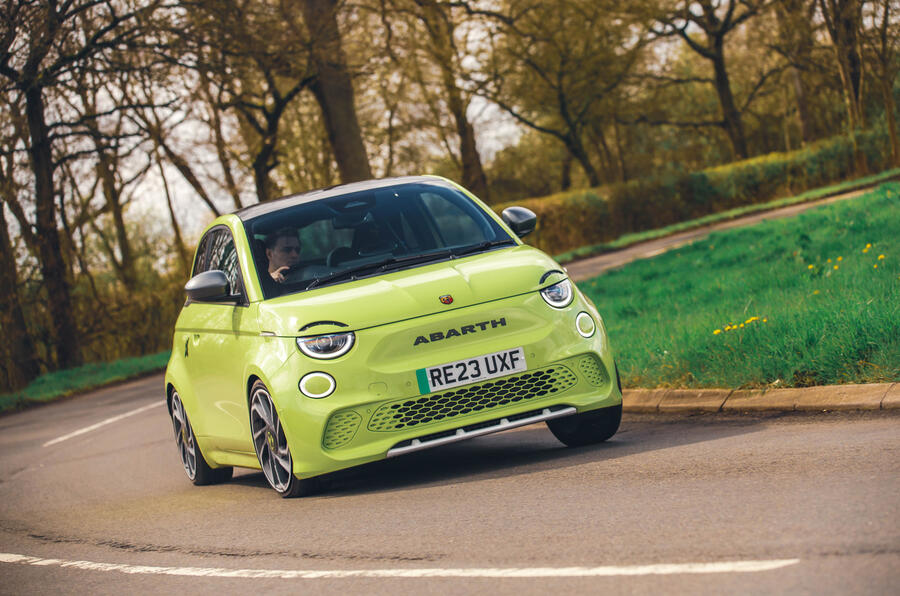 abarth 500e  front lead