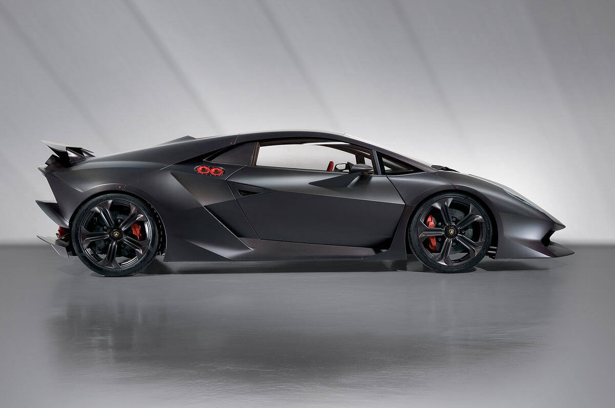 Paris show: Lamborghini Sesto Elemento