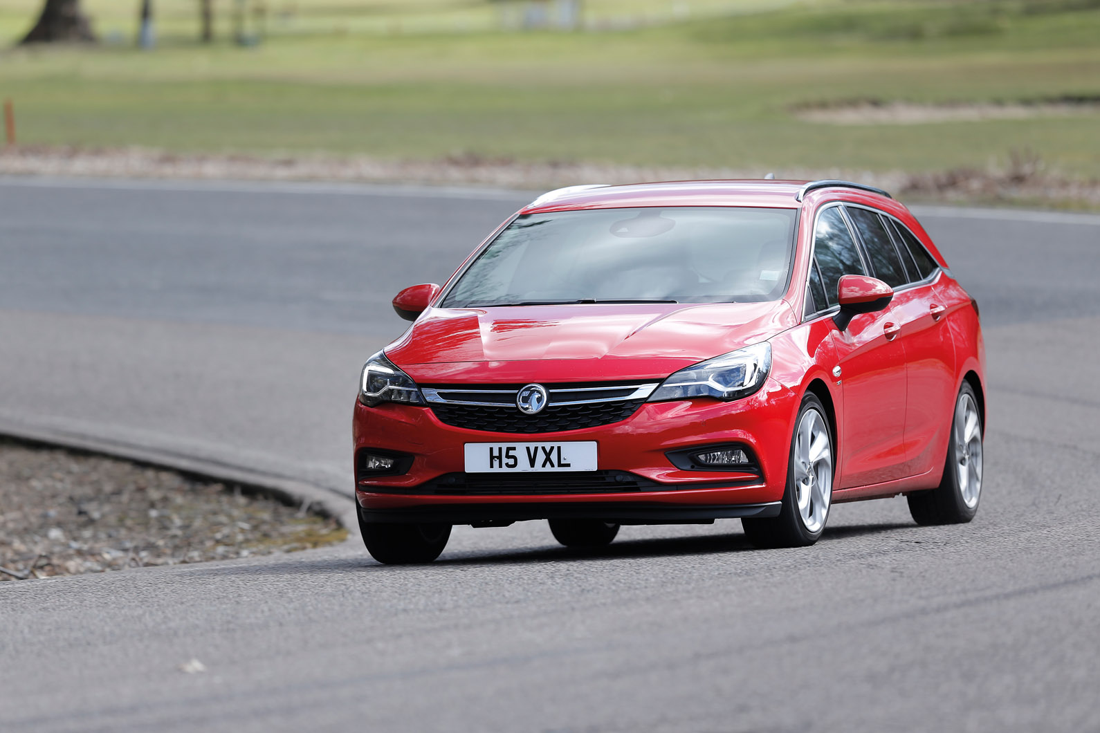 Vauxhall Astra Sports Tourer cornering