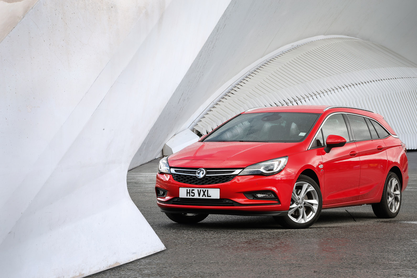 4 star Vauxhall Astra Sports Tourer